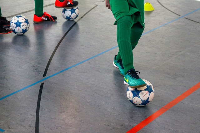 特雷-楊又在炒作一場比賽的快感 竟然和弟弟一起規劃擲骰子慶祝.